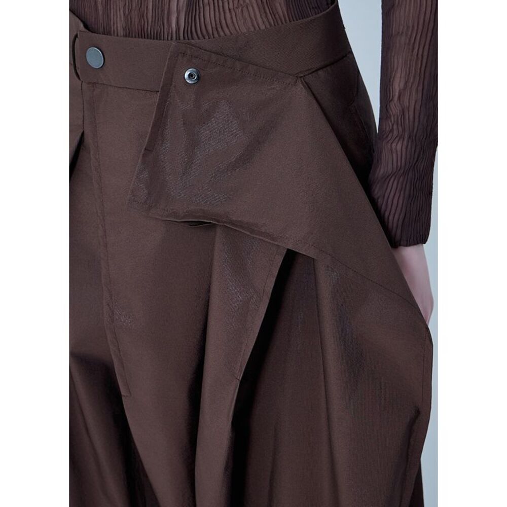 Issey Miyake Women Akimbo Woven Pants - Picture 5 of 6